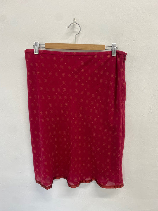 Fabulous Banana Republic Skirt Uk14 Red pattern LM004