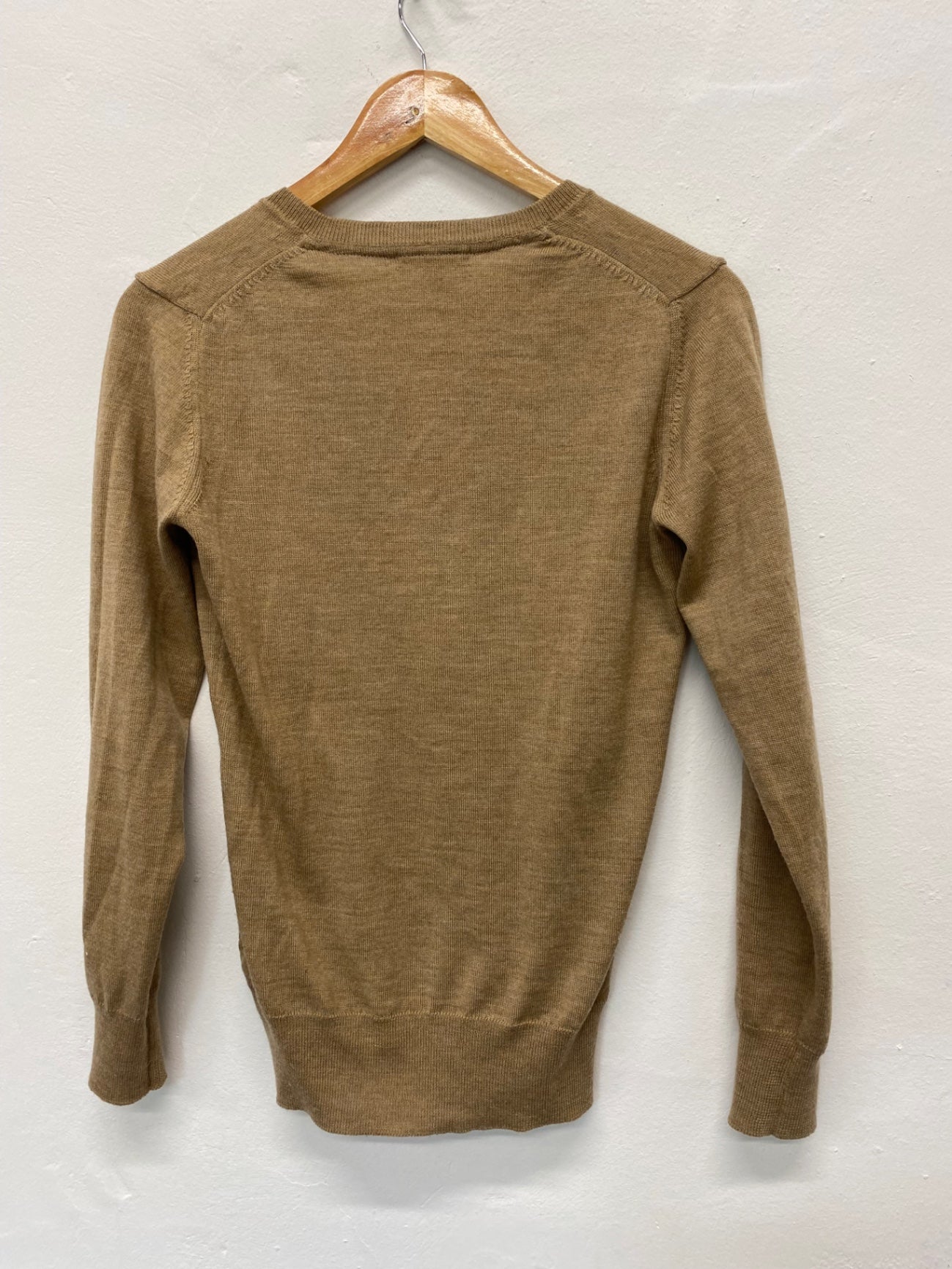 Fabulous Barbour Bark Merino V Neck Sweater UK10 Beige Classic KB001