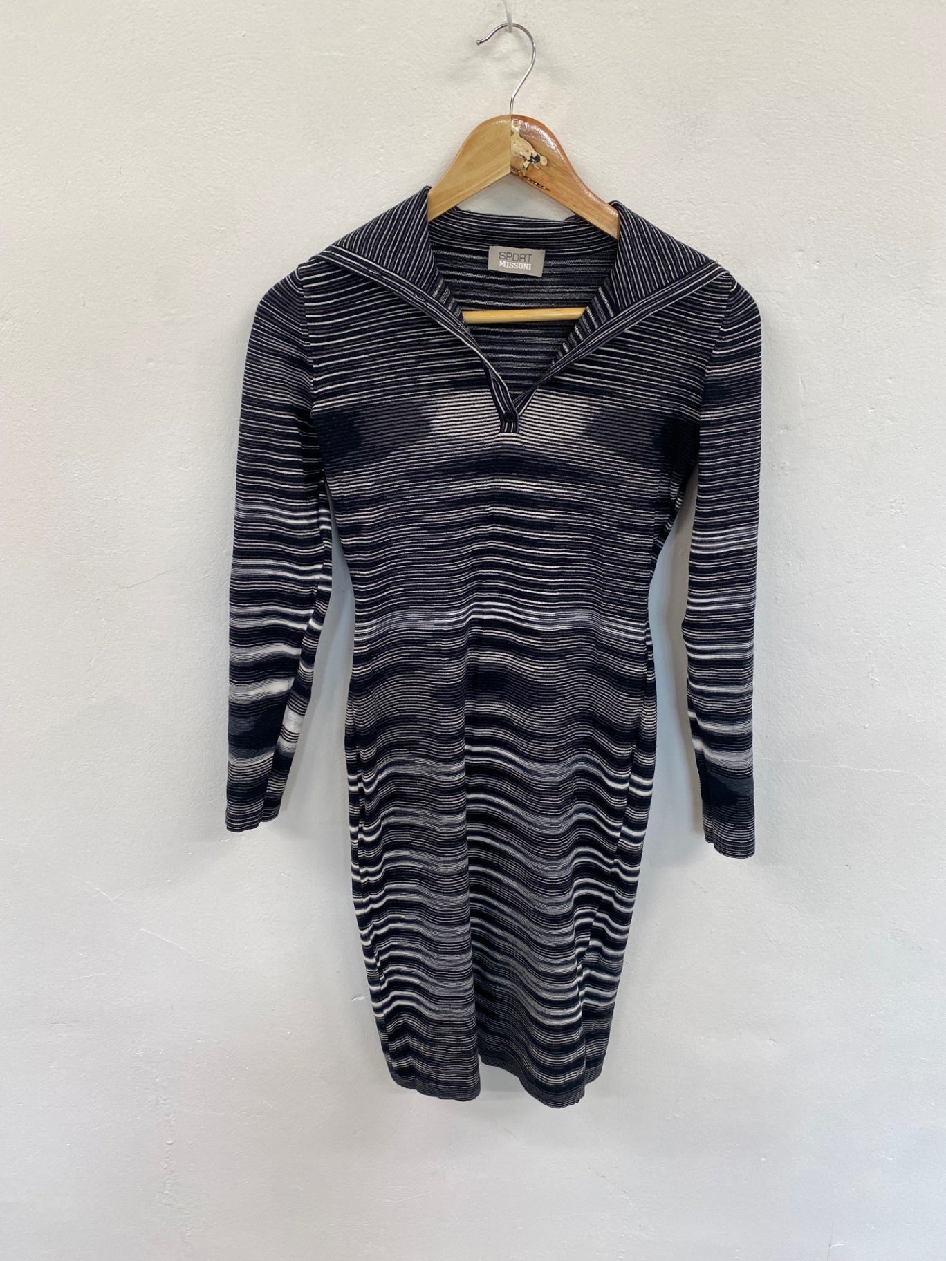 Fabulous SPORT MISSONI Dress UK8-10 Black and white KB001