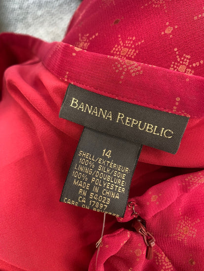 Fabulous Banana Republic Skirt Uk14 Red pattern LM004