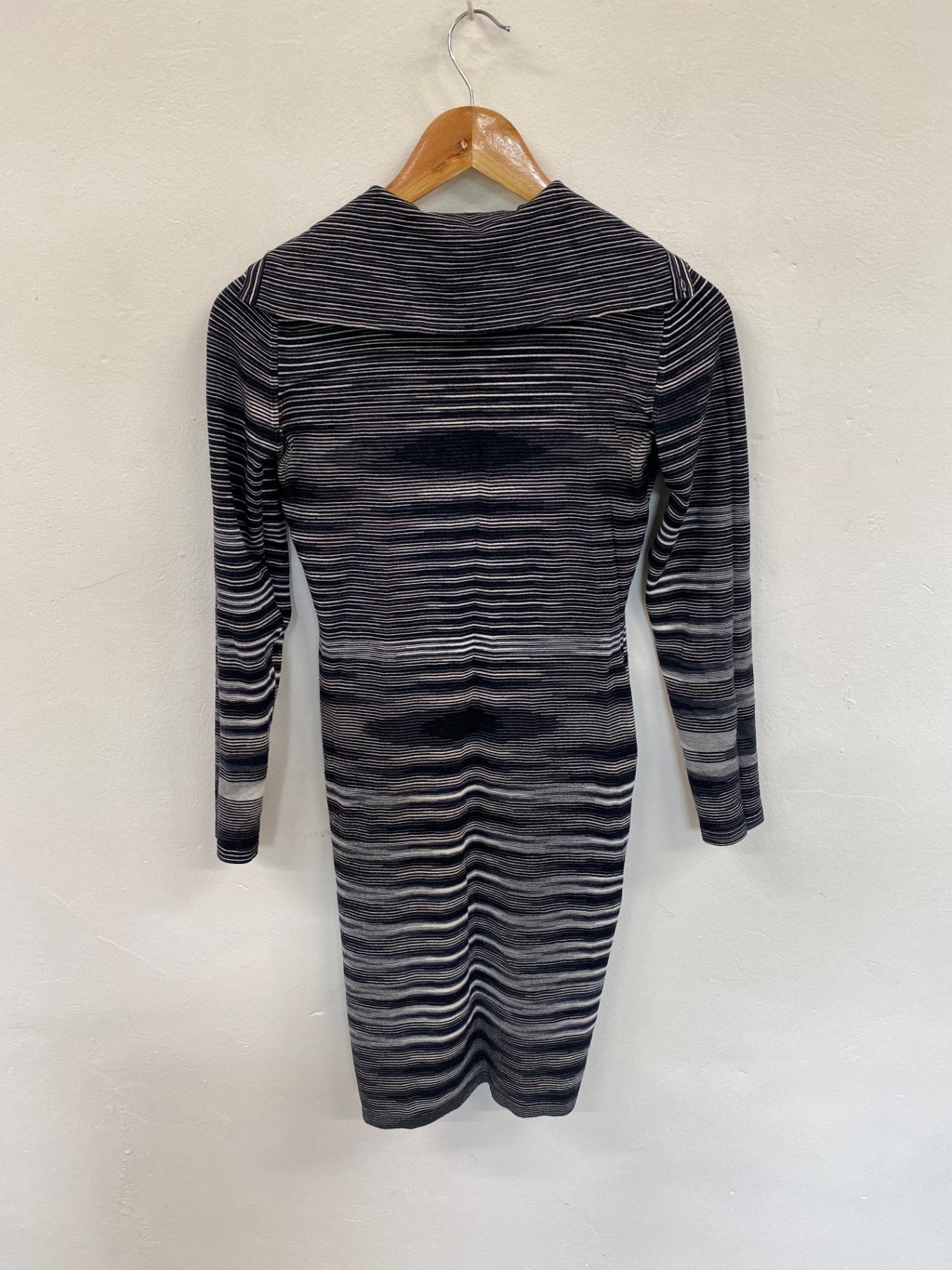 Fabulous SPORT MISSONI Dress UK8-10 Black and white KB001