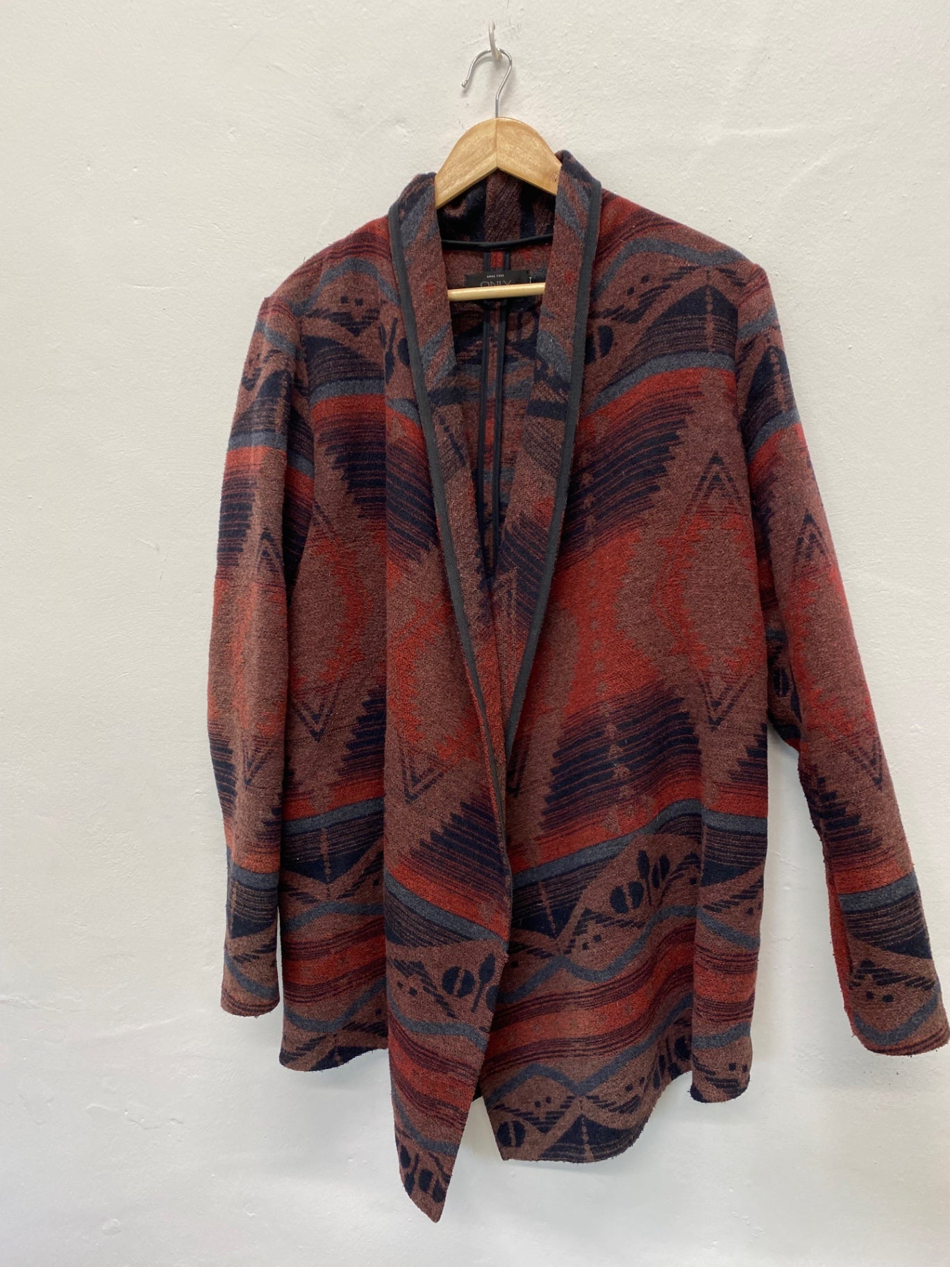 Fabulous Only Anno 1995 Blanket coat UkM Red Aztec blanket KB001