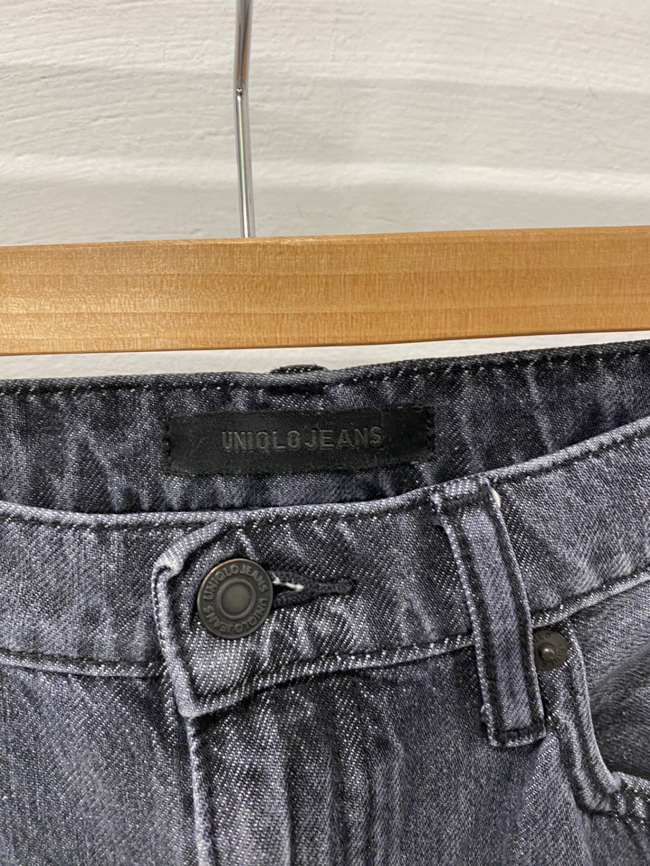 Fabulous Uniqlo straight high rise  Jeans W28” L27” grey wash KB001