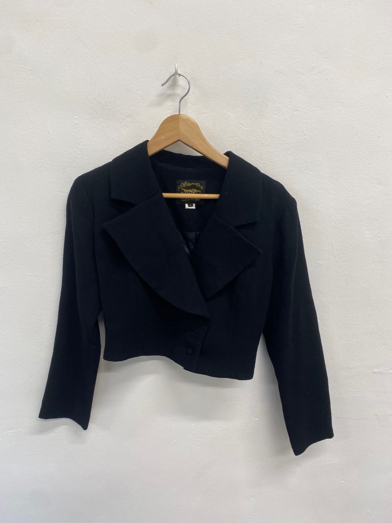 Fabulous Droopy browns by Angela holmes Cropped blazer Uk 8 Black JW001