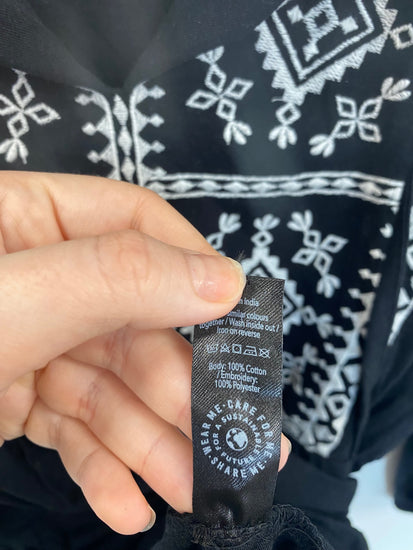 Fabulous George Black & White Boho Embroidered Blouse UK20 LK006