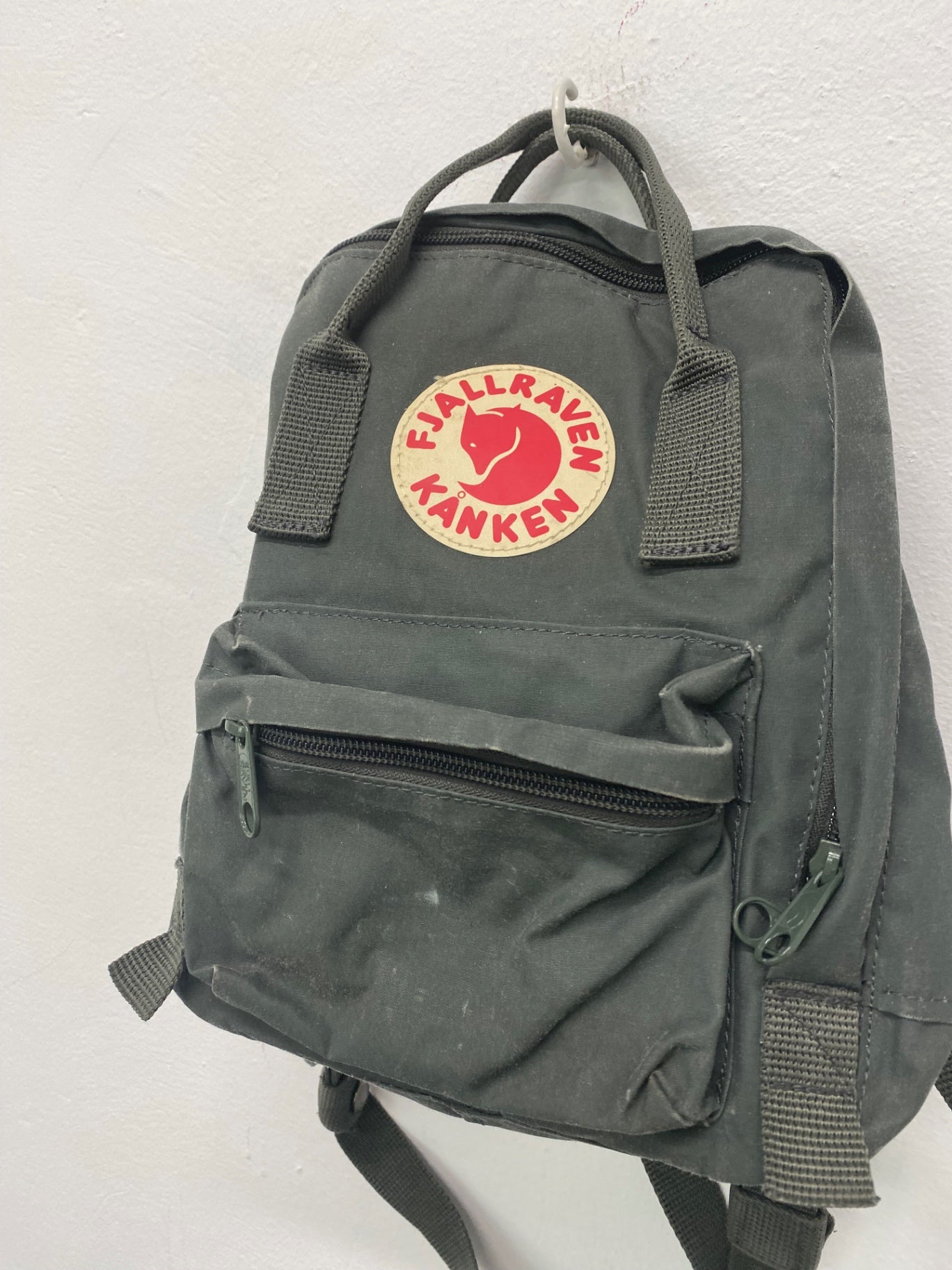 Fabulous Fjällräven Kånken mini Backpack Mini Dark gray Khaki BS001