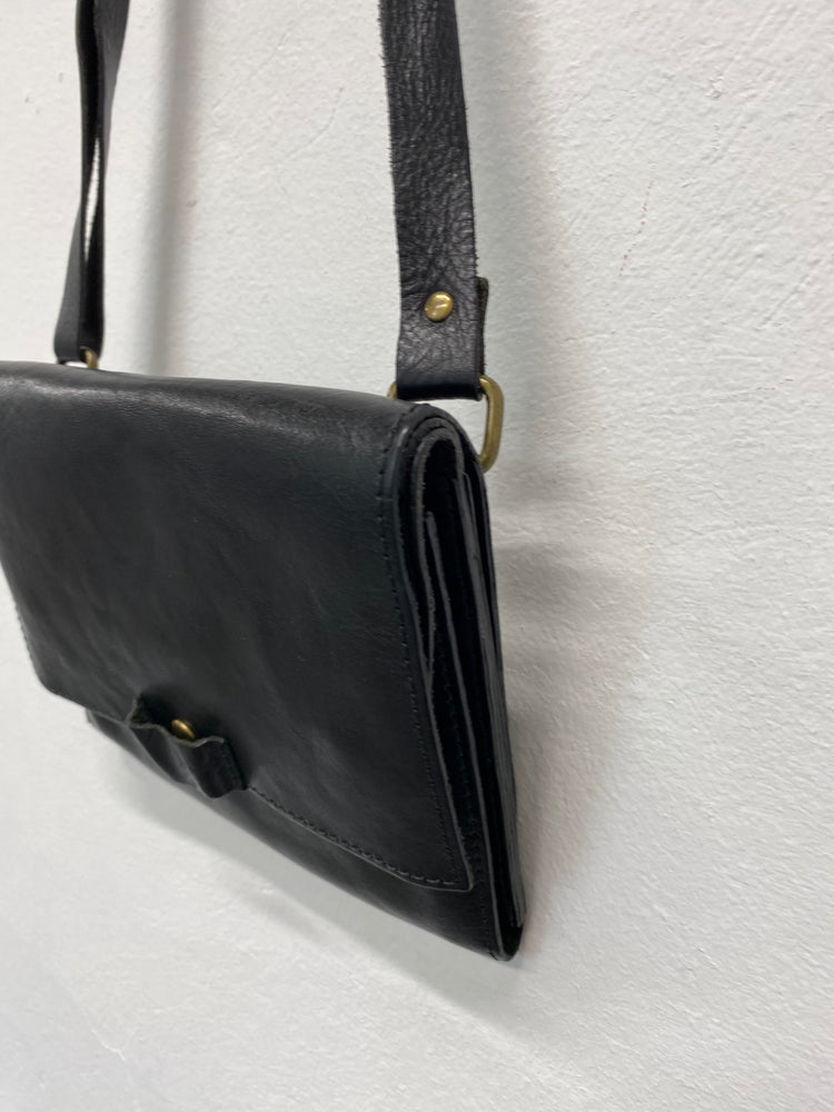 Fabulous T-Nobile Shoulder Utility Bag One size Black BS001