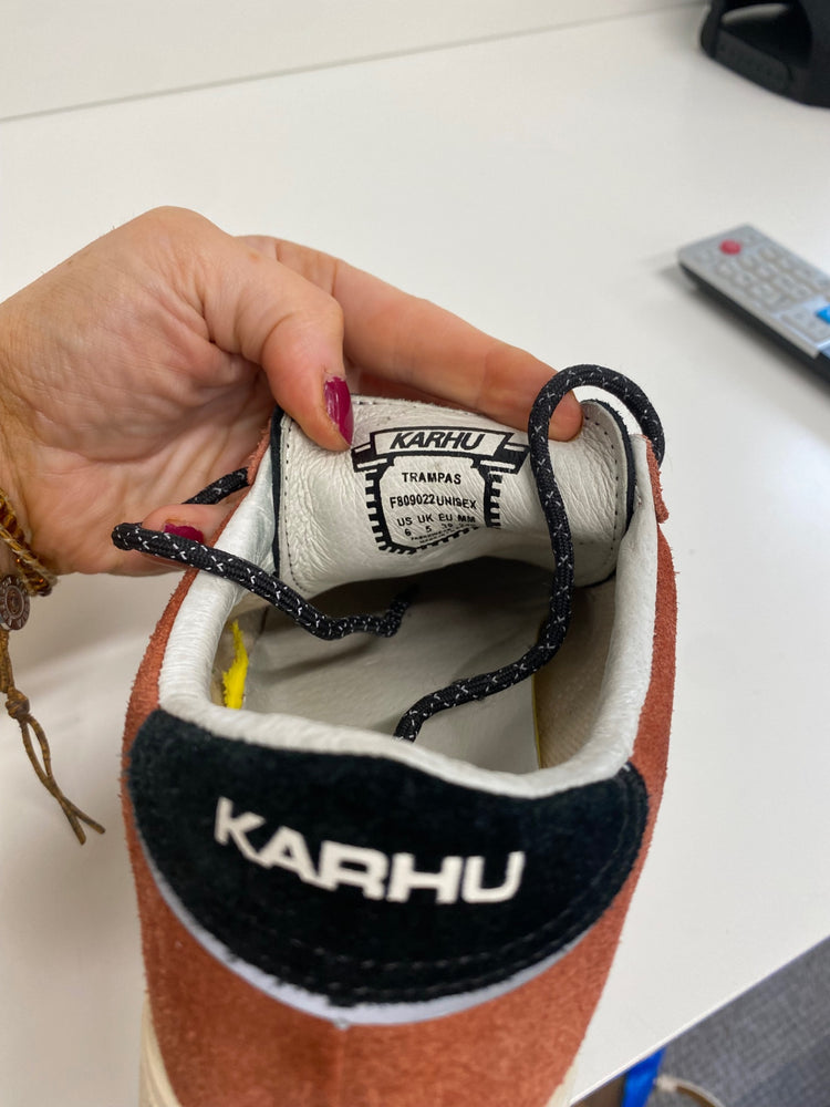 Fabulous KARHU Trampas Sneakers UK5 Rust & Mint
