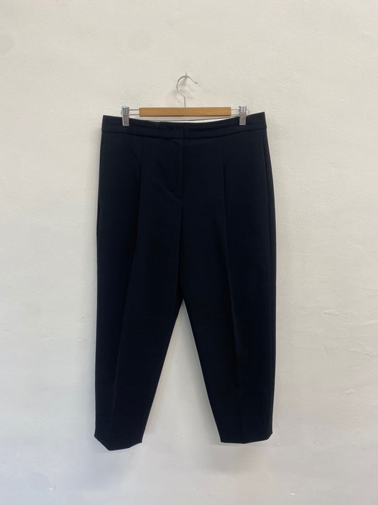 Fabulous DKNY Cropped tailored trousers UK10 Black BS001