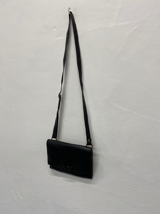 Fabulous T-Nobile Shoulder Utility Bag One size Black BS001