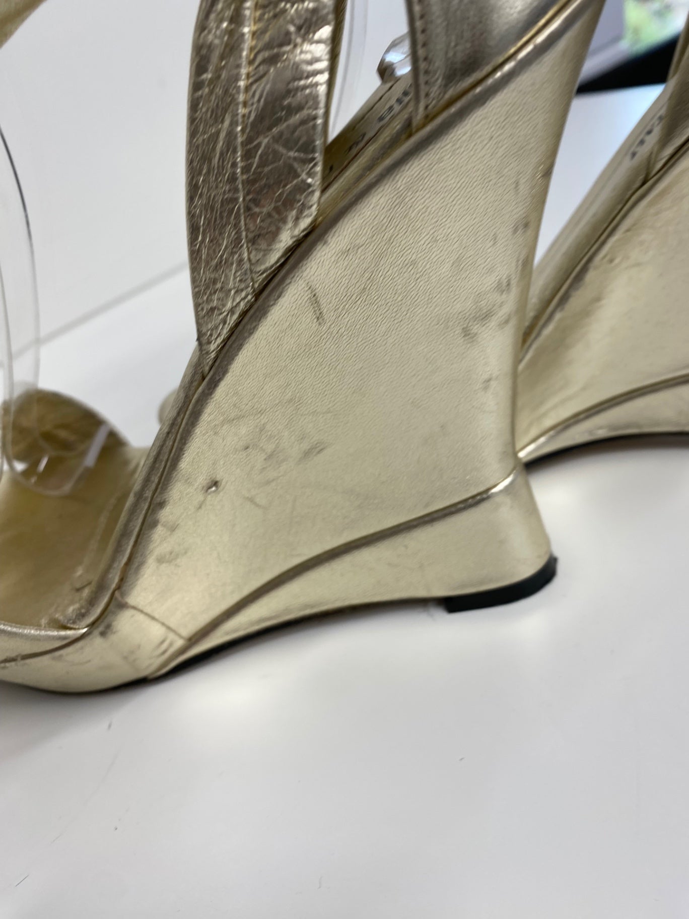 Fabulous Nila & Nila  wedge ankle strap Sandals Uk8 Gold High wedge GM143