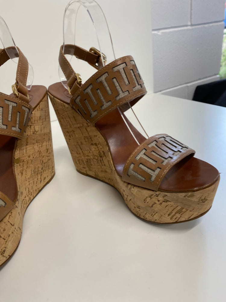 Fabulous Tory Burch Regan Wedge Sandals Uk7 Tan Logo GM143