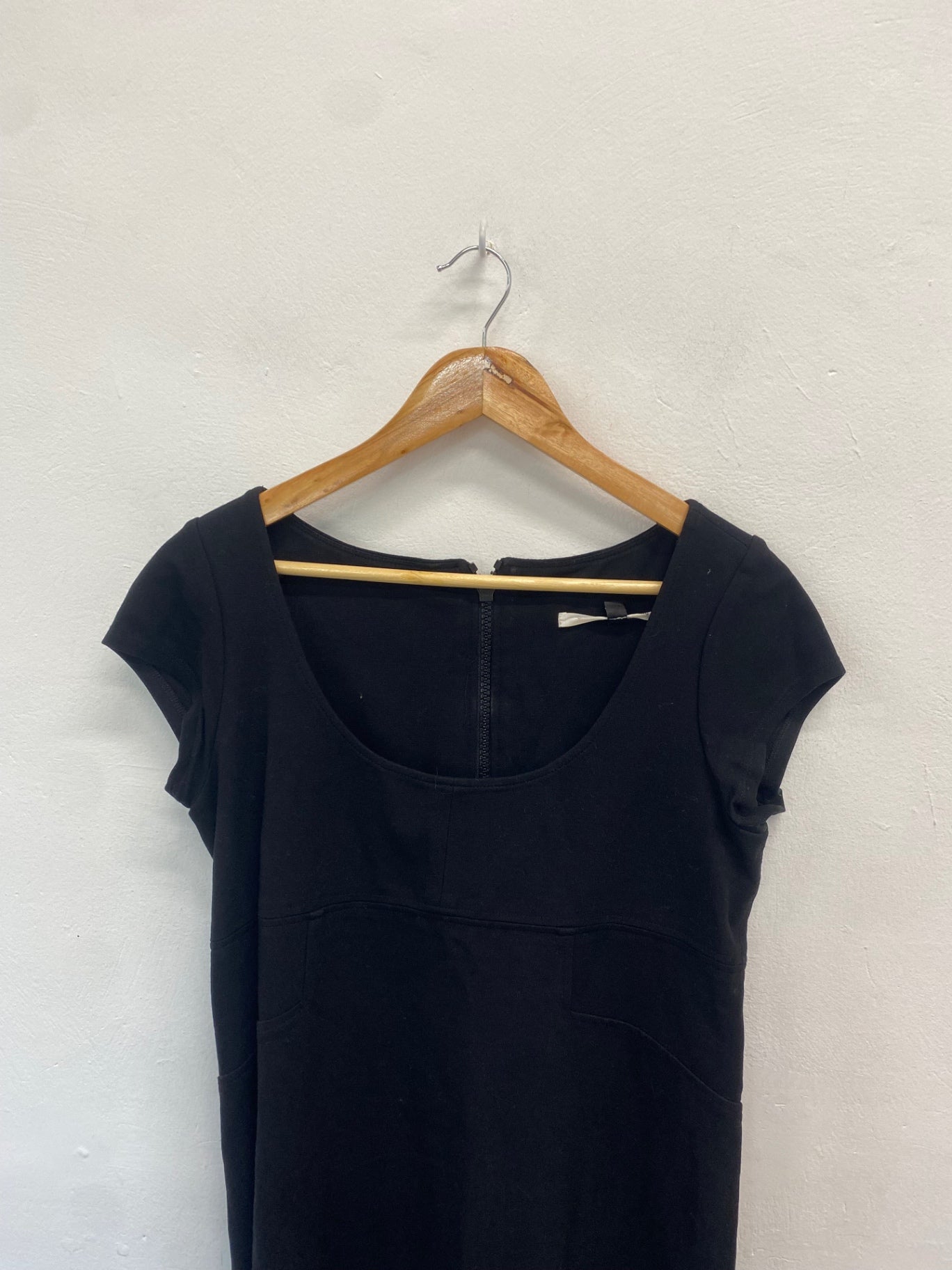 Fabulous Diane Von Furstenberg Dress UK 8 Black midi formal GM143