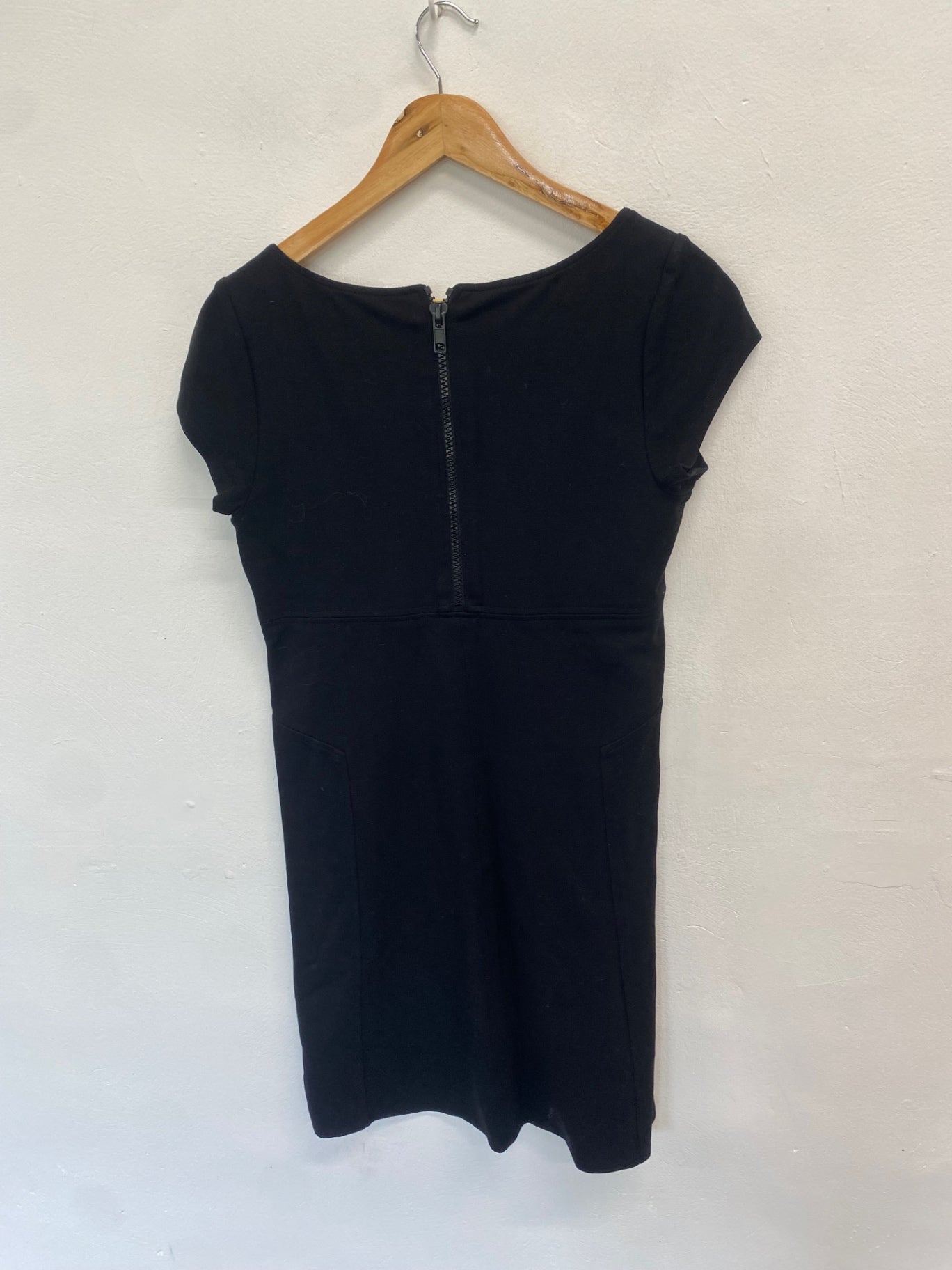 Fabulous Diane Von Furstenberg Dress UK 8 Black midi formal GM143