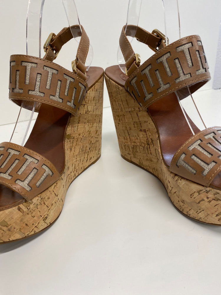 Fabulous Tory Burch Regan Wedge Sandals Uk7 Tan Logo GM143