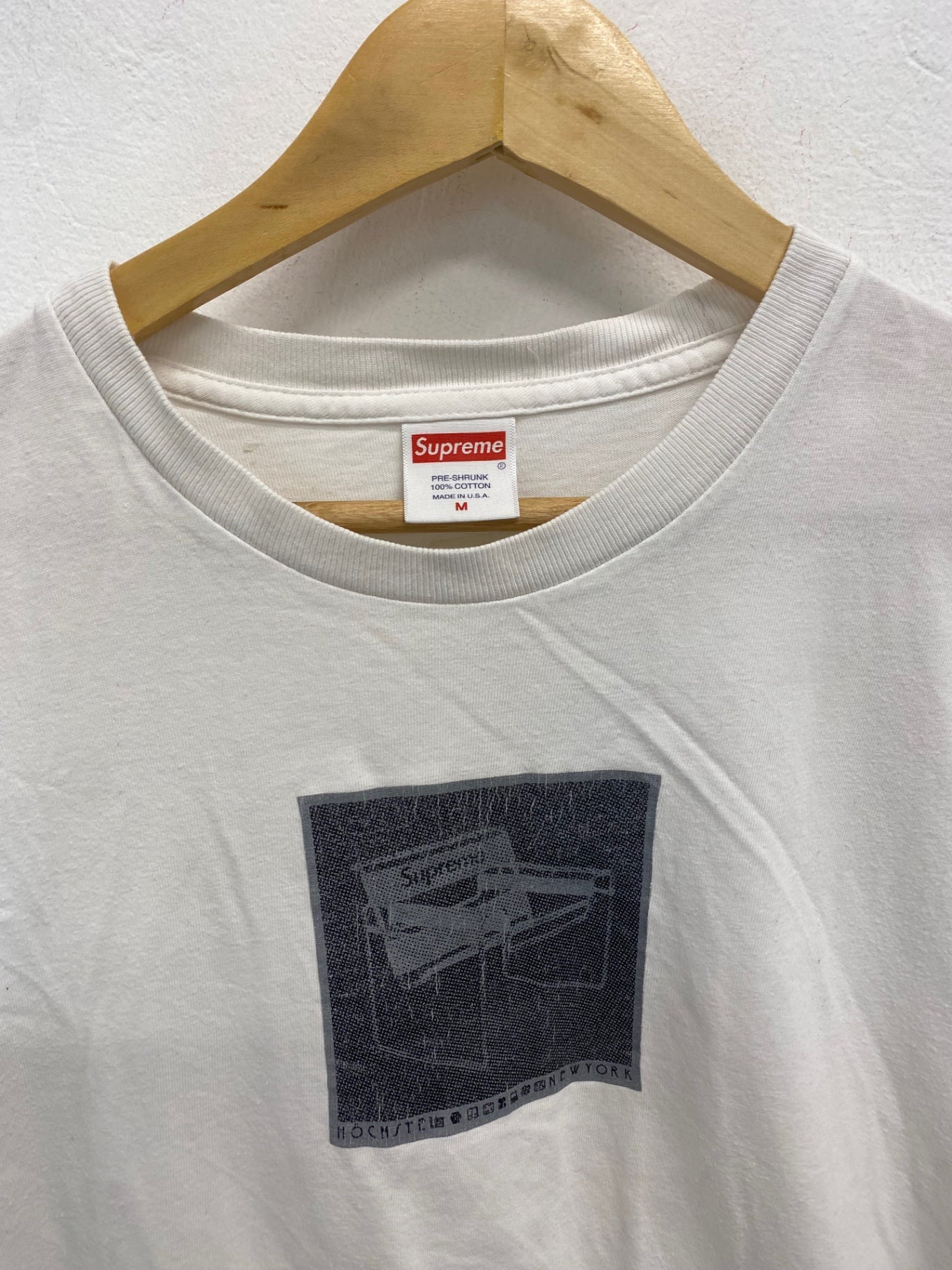Classic Supreme T-Shirt UK M White chair street style pre shrunk GM143