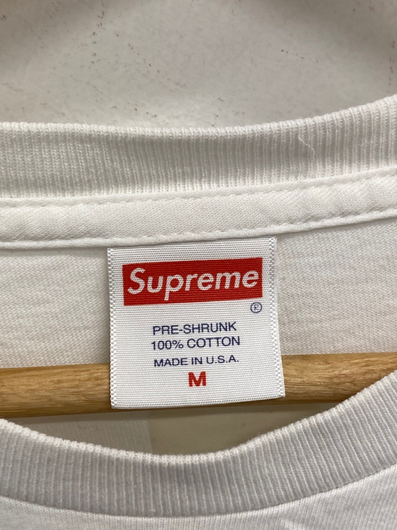 Classic Supreme T-Shirt UK M White chair street style pre shrunk GM143