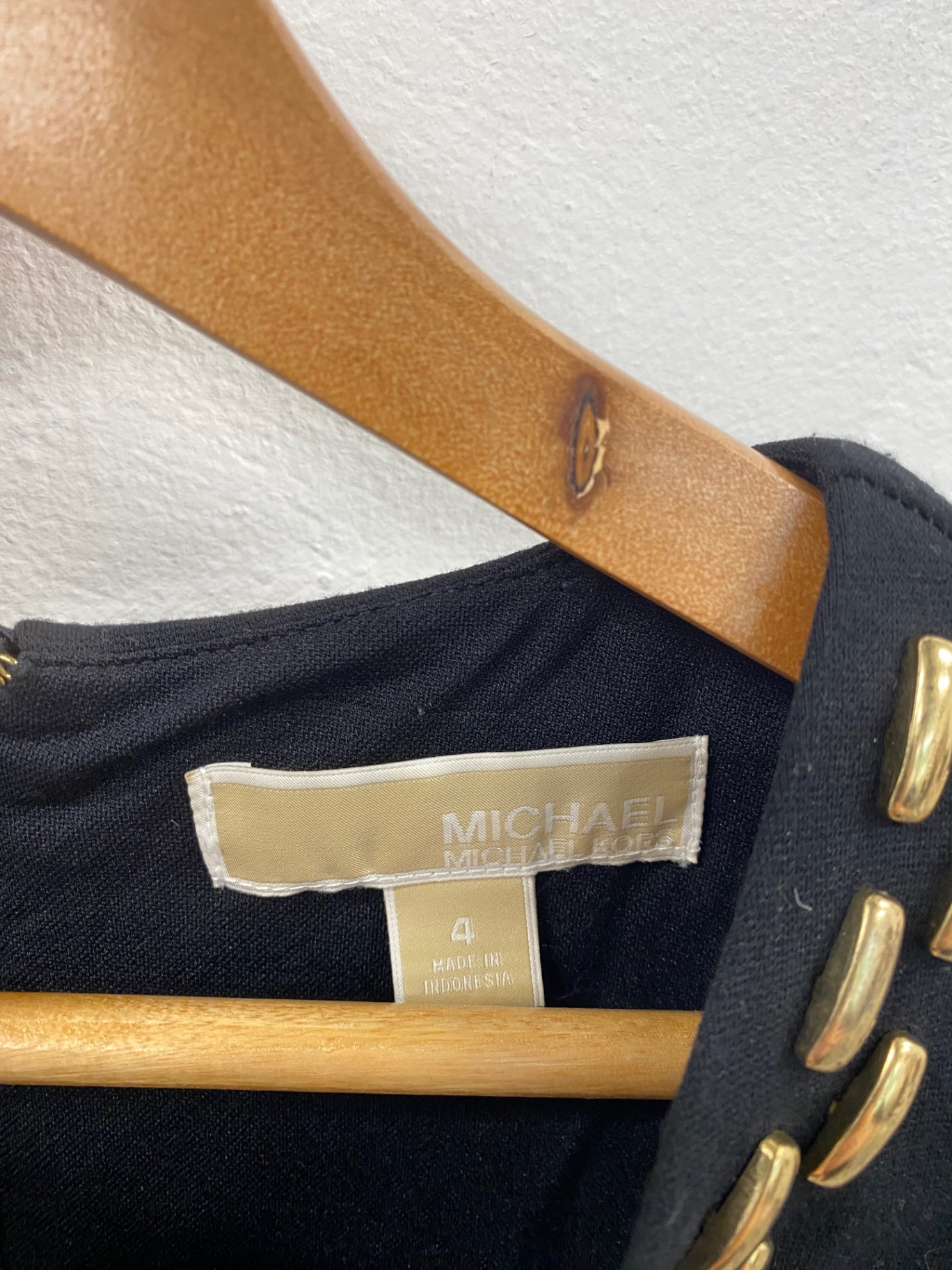 Fabulous Michael Kors Black Sheath Gold Accent Mini Dress UK8 LG276