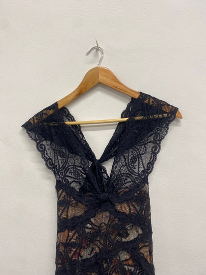 Fabulous Nicole miller Dress UK 6 Black lace midi SM438