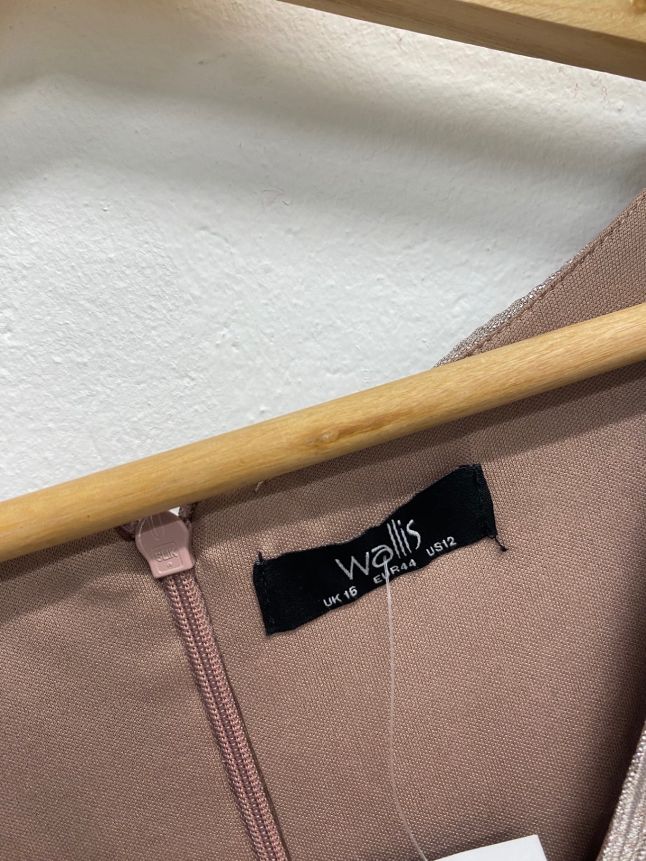 Fabulous Wallis Dress UK 16 Champagne shimmer ribbed formal LG276