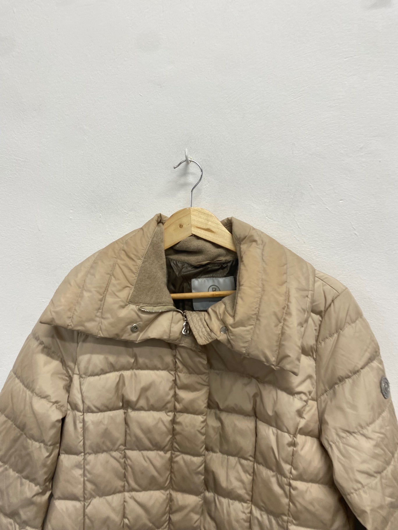 Fabulous Bognar Puffer Jacket UK 12 Beige down lined cashmere blend LG276