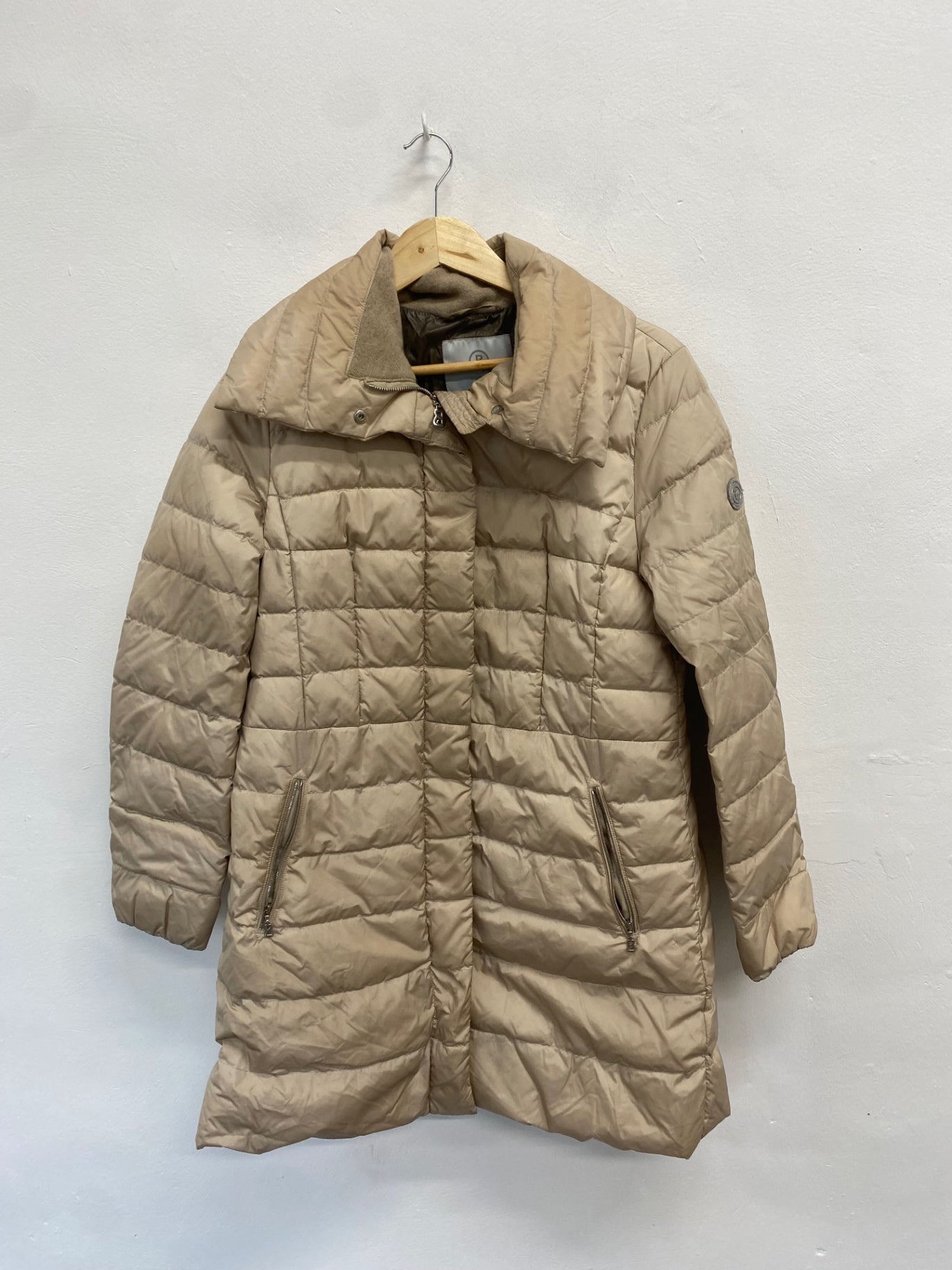 Fabulous Bognar Puffer Jacket UK 12 Beige down lined cashmere blend LG276