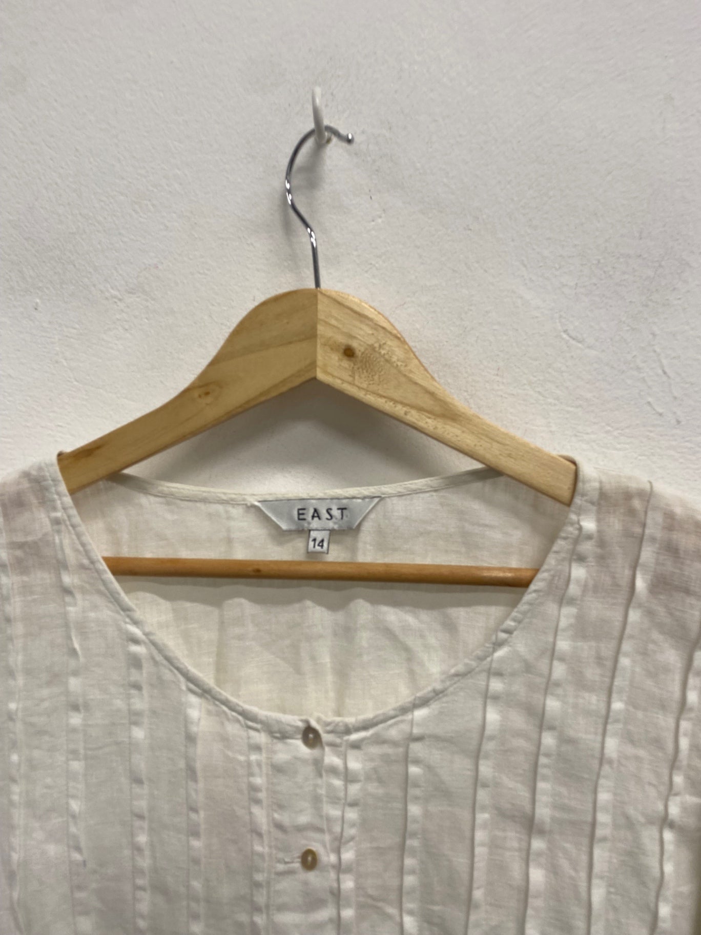 Fabulous EAST Blouse UK 14 White linen summer LG276