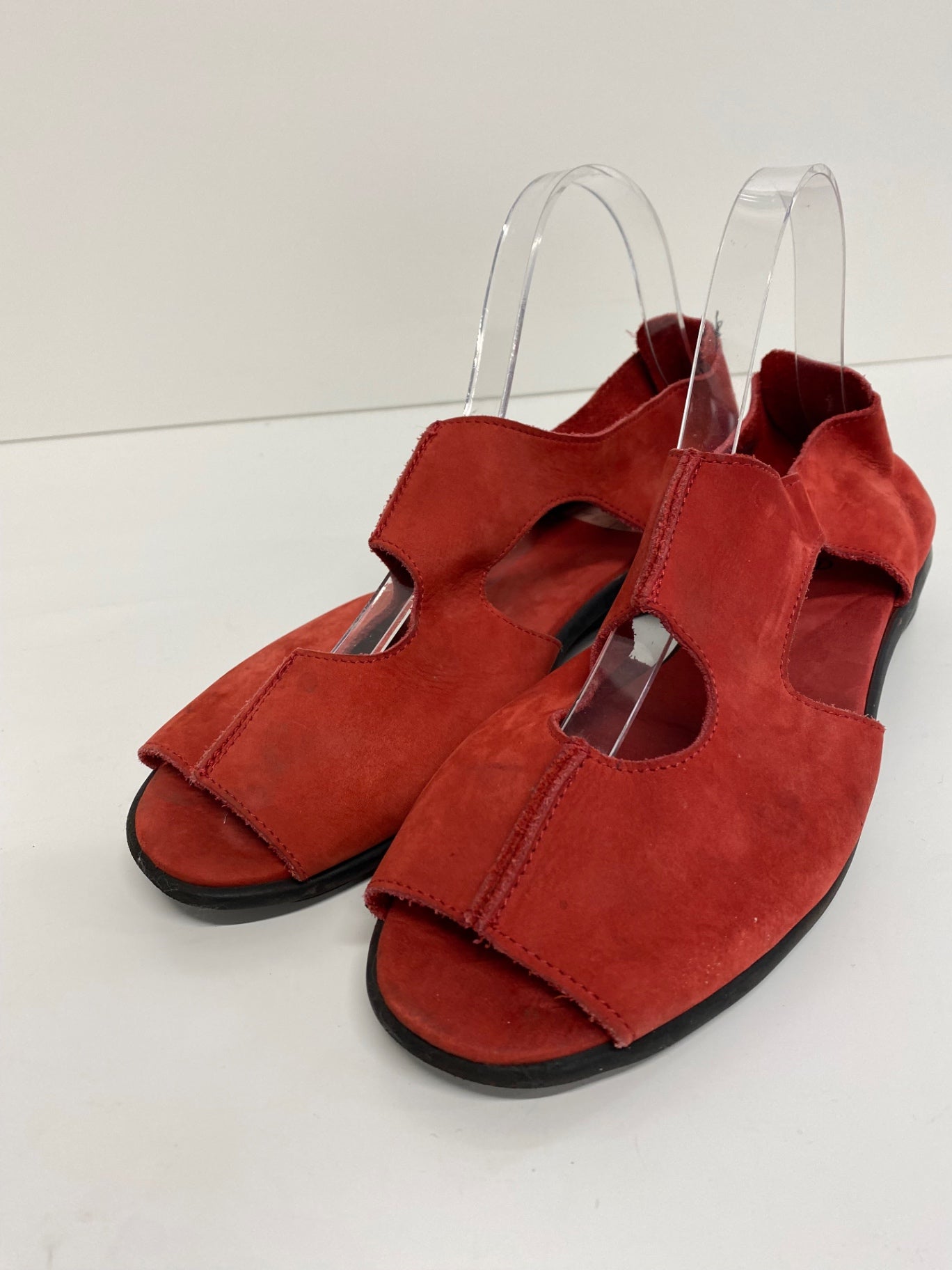 Fabulous Arche suede small wedge Sandals Uk7 Red SO001