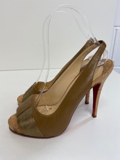 Fabulous Christian Louboutin stunning leather Sling back heels UK4.5 Beige & gold BT001