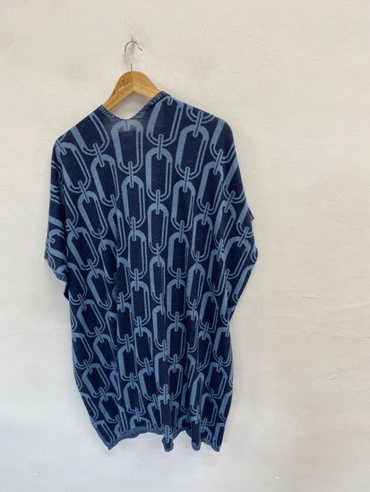 Fabulous Johnson’s of Elgin Shawl One size Blue chain CD001