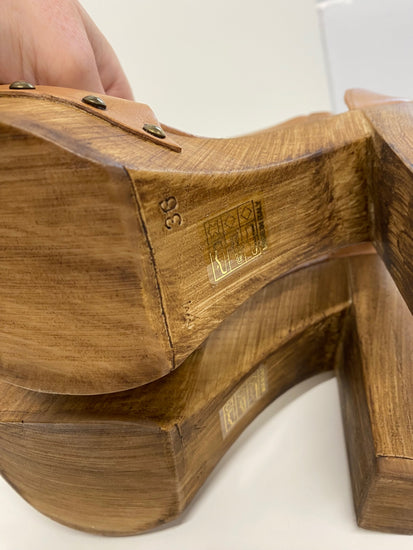 Fabulous Carvela by Kurt Geiger leather clog Sandals UK3 Tan stunning new BT001