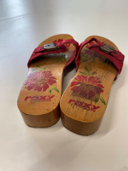 Fabulous vintage y2k rare Roxy Clogs Uk 4 Red floral BT001