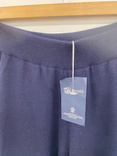 Fabulous Johnstons of Elgin Navy Wool Trousers UK S CD001