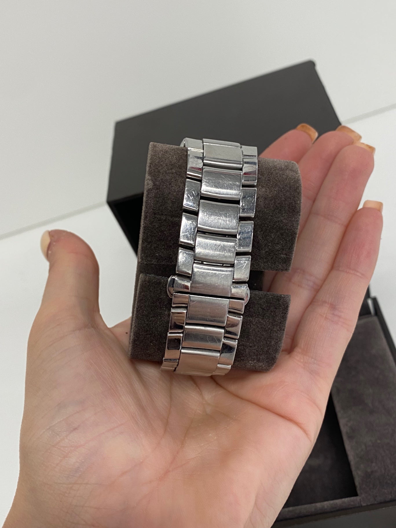 Fabulous Gucci the modern square Watch One size Silver black face CD001