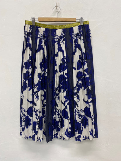 Fabulous The Fold London pleated floral midi Skirt Uk14 Navy Blue CE060