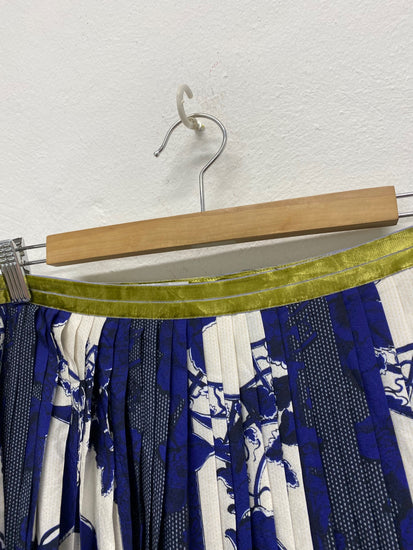 Fabulous The Fold London pleated floral midi Skirt Uk14 Navy Blue CE060