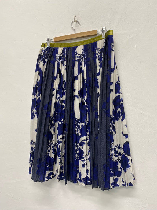 Fabulous The Fold London pleated floral midi Skirt Uk14 Navy Blue CE060