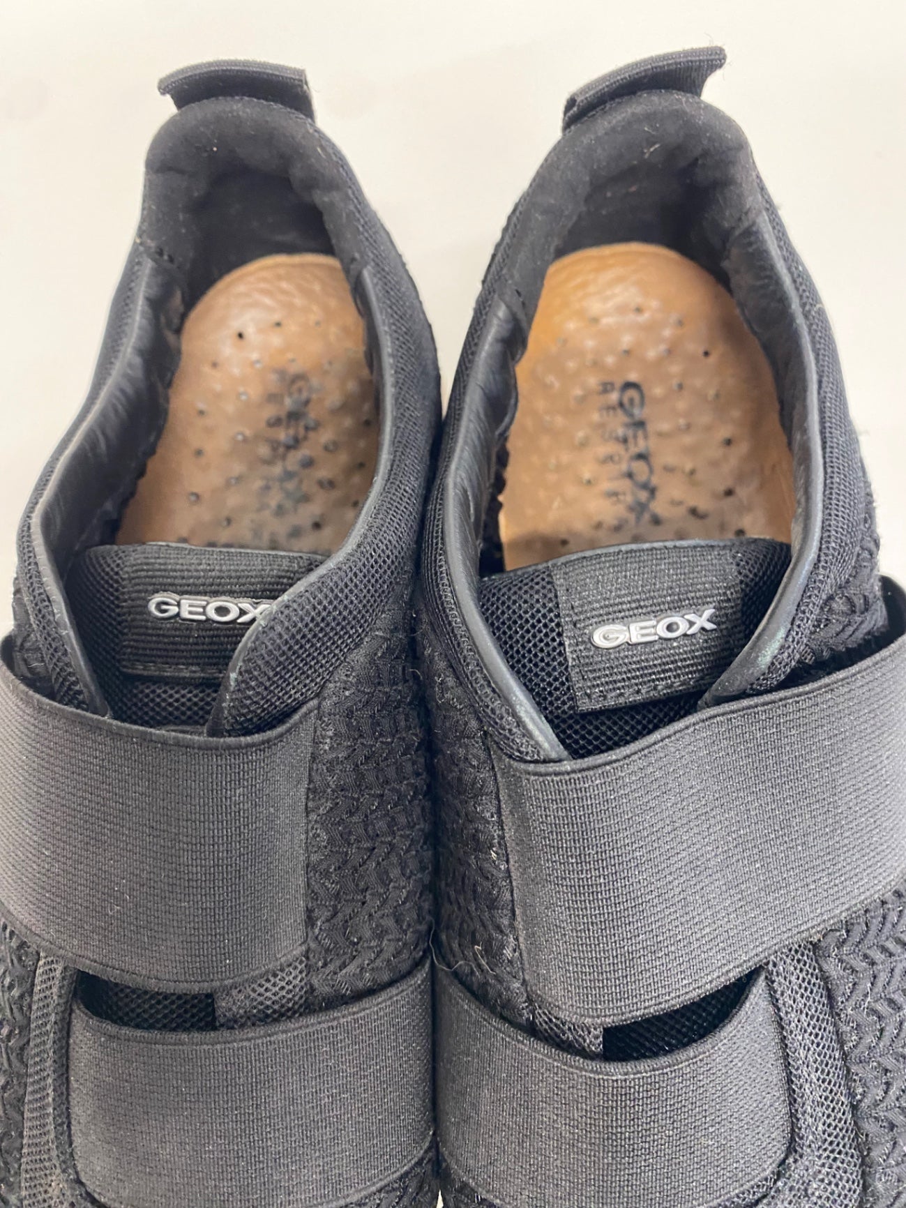 Fabulous Geox Sneakers Uk7 Black leather breathable stystem EC004