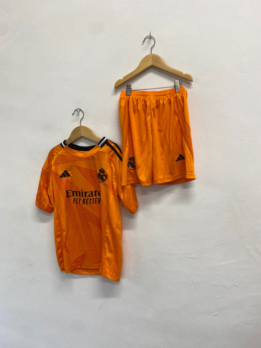 Fabulous Adidas Football kit Age 9-10 Orange Bellingham 24-25 kit Real Madrid #108 GWJ01