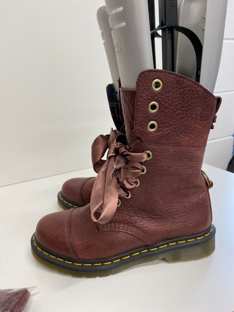 Fabulous Dr Martens AiMilitia blood brown Boots UK6.5 ribbon stunning LJ446