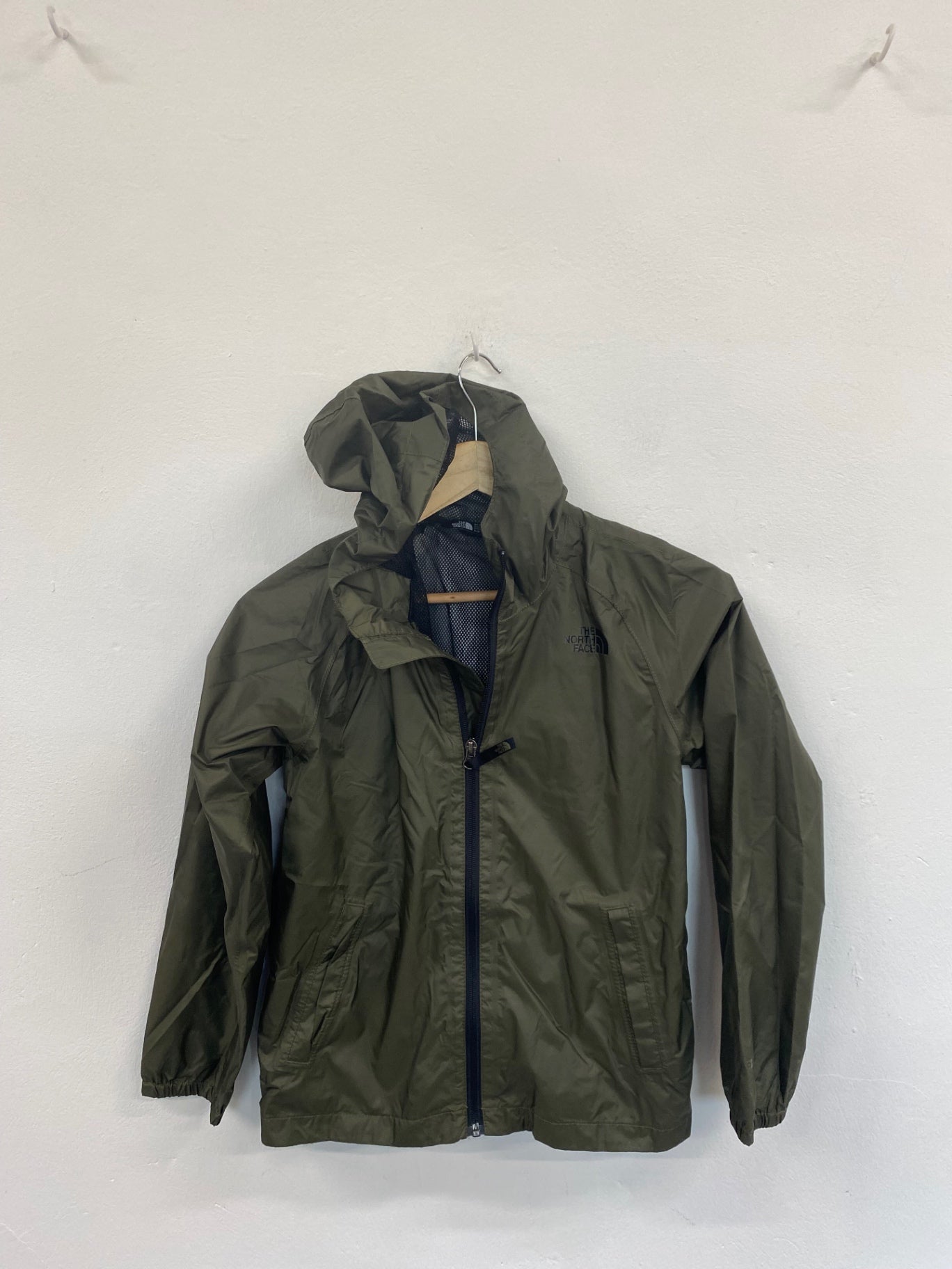 Fabulous The North Face Khaki Boys Dryvent Raincoat UK M TM447