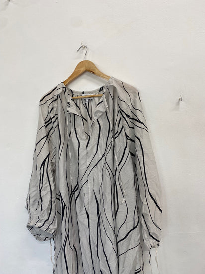 Fabulous & Other Stories Dress UK M Grey black swirl VW001