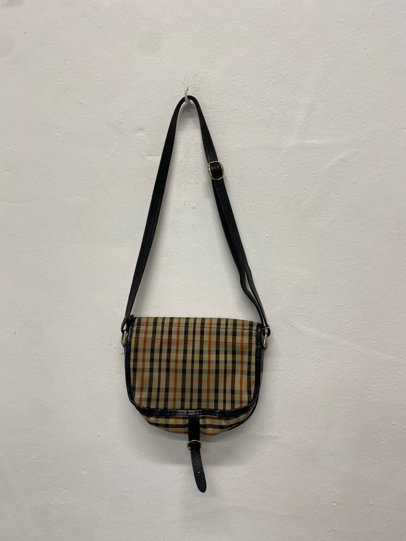 Fabulous Daks London Shoulder Bag One size Beige checked leather PM002