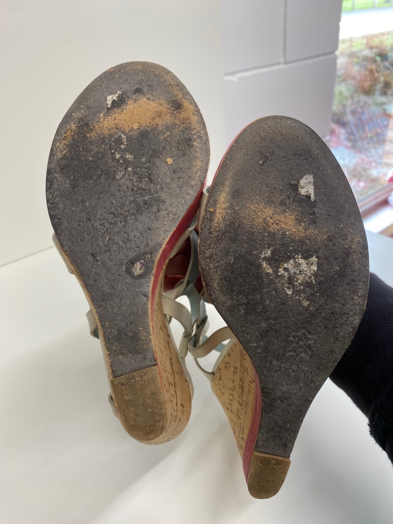 Fabulous Nicole Farhi cork wedge occasion Sandals Uk7 Cream & Red CM061