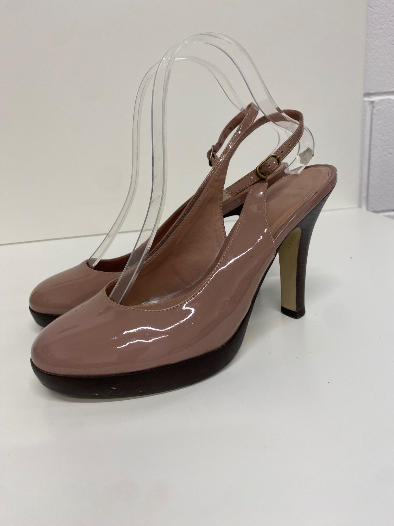 Fabulous Carvela Sling back patent leather heels Uk7 Mauve Occasion CM061