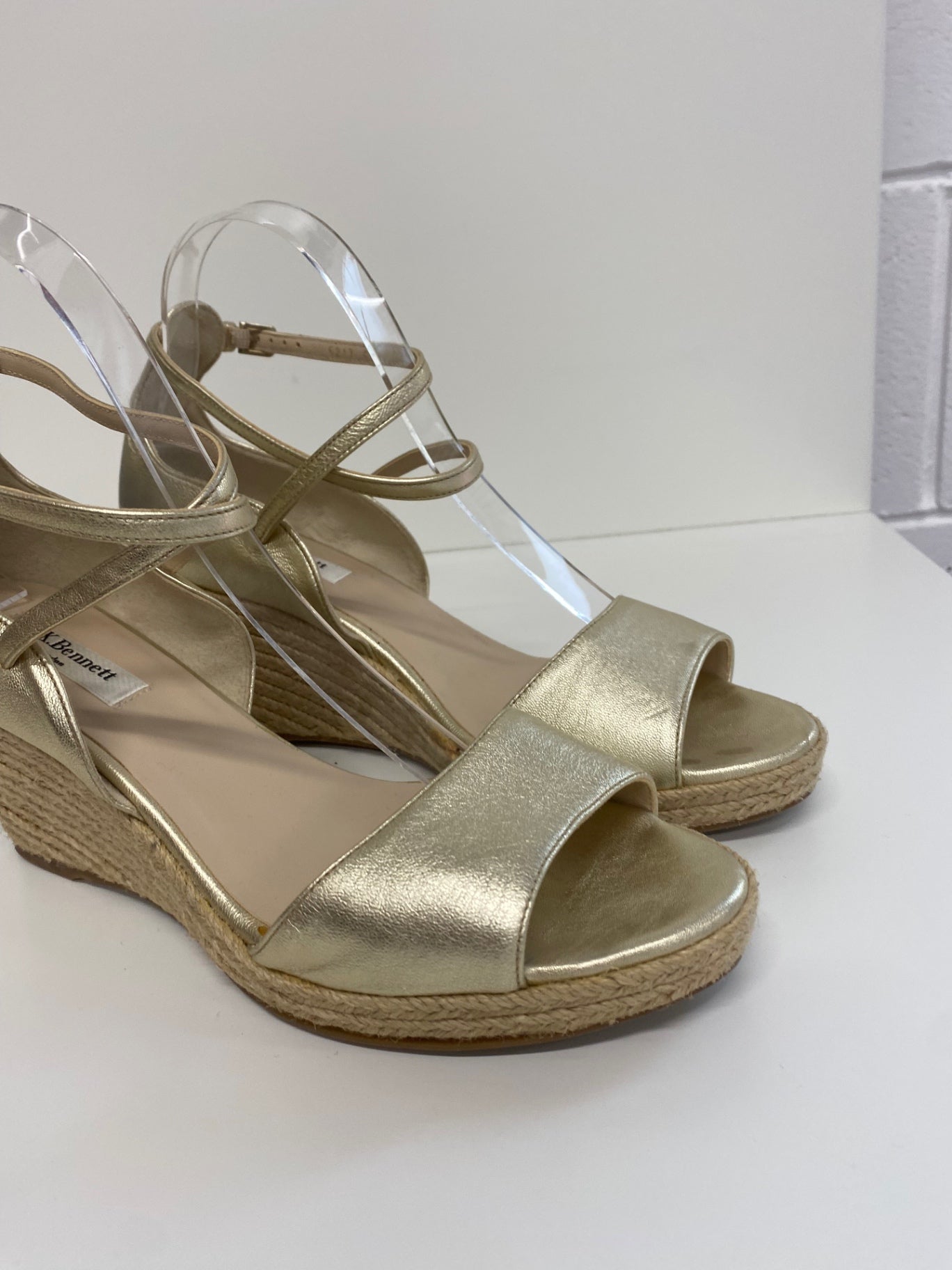 Fabulous Lk bennett Gold sandal espadrille Uk7 Gold ankle strap occasions CM061