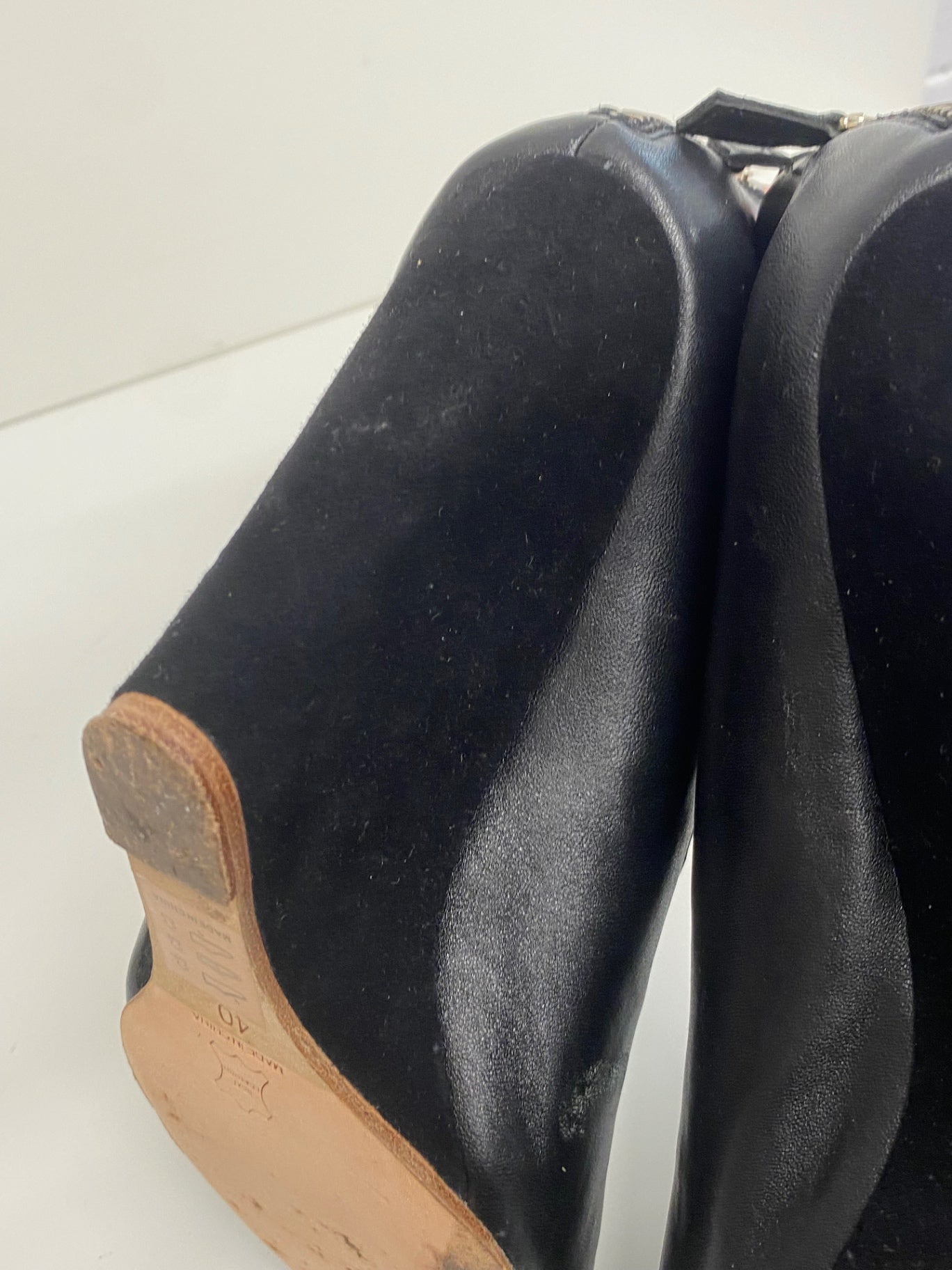 Fabulous Reiss 1971 wedge high Sandals Uk7 Black Leather & Suede CM061