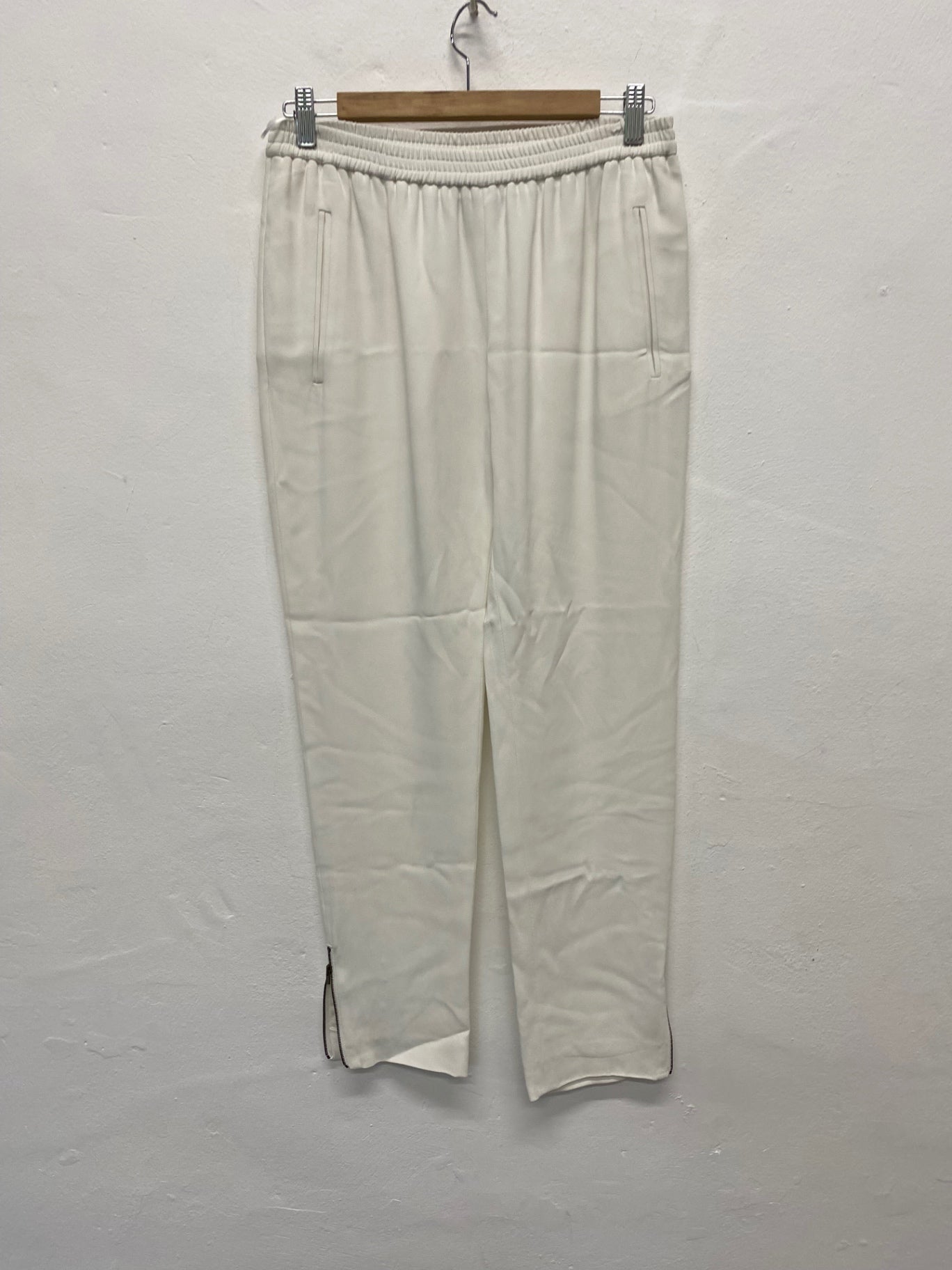 Fabulous Stella McCartney casual classic trousers  UK12 Cream Ankle zip LG005