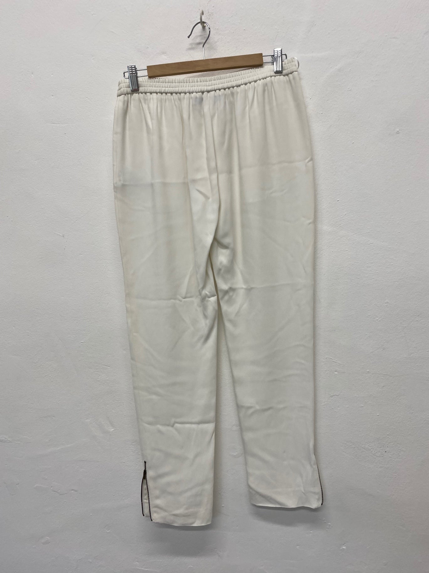 Fabulous Stella McCartney casual classic trousers  UK12 Cream Ankle zip LG005