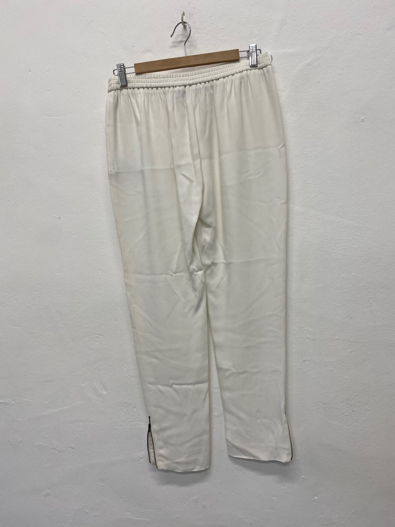Fabulous Stella McCartney casual classic trousers  UK12 Cream Ankle zip LG005